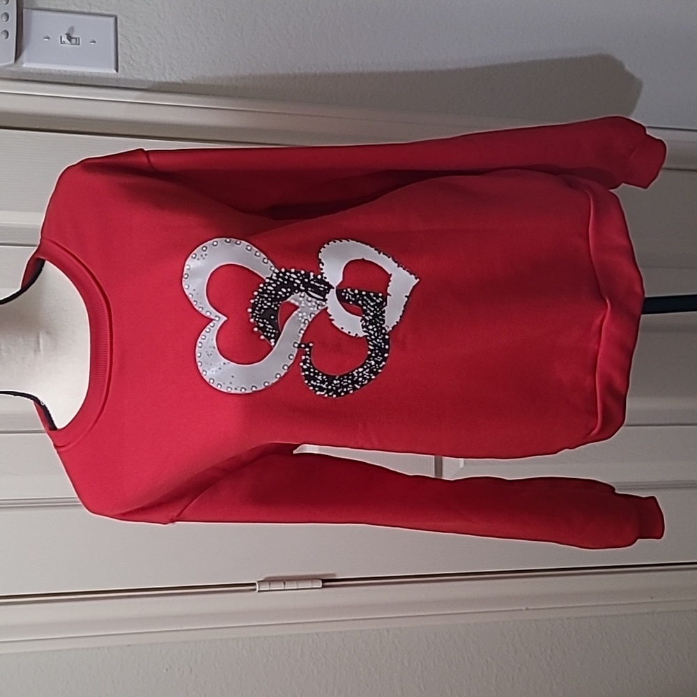4/$25Valentines Day Fleese Lined Sweater Soft NWOT just bought